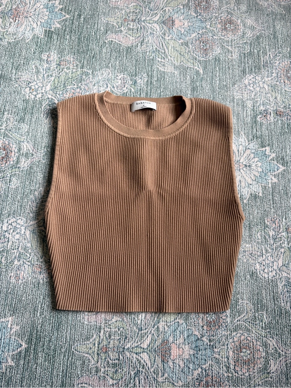Aritzia Sleeveless Ribbed Tank Top Size M
